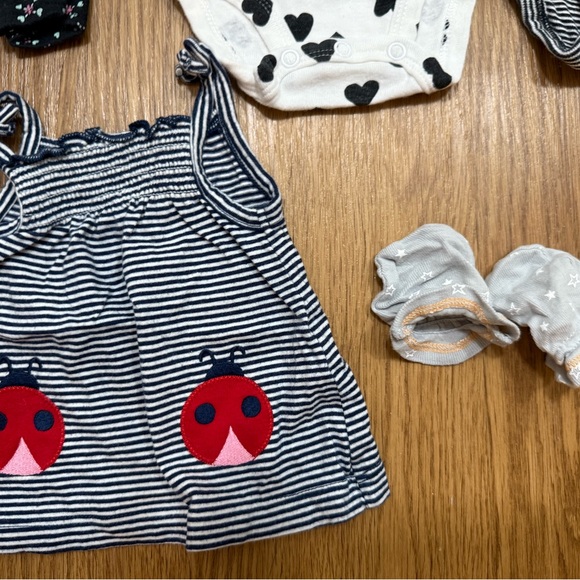 New Born Baby Clothing Set with Heart and Ladybug Designs - Picture 5 of 8